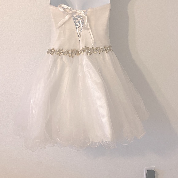 White strapless dress - Picture 2 of 2